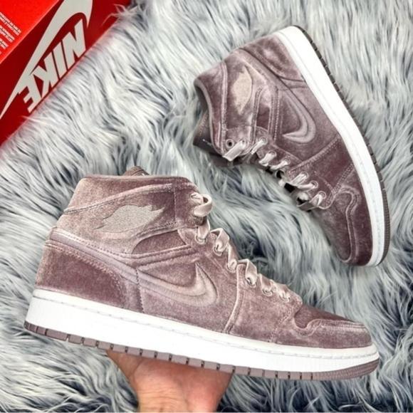 Nike Air Jordan 1 Mid SE - Picture 1 of 6
